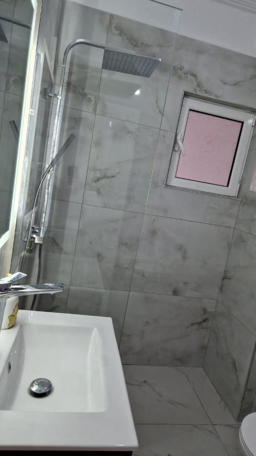 Pirro Luxury Apartment Sarandë 外观 照片